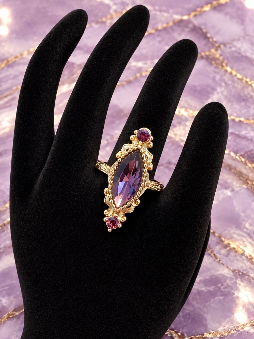 Gold-Tone Purple Marquise Crystal Statement Ring Size7 Victorian/Baroque Vintage